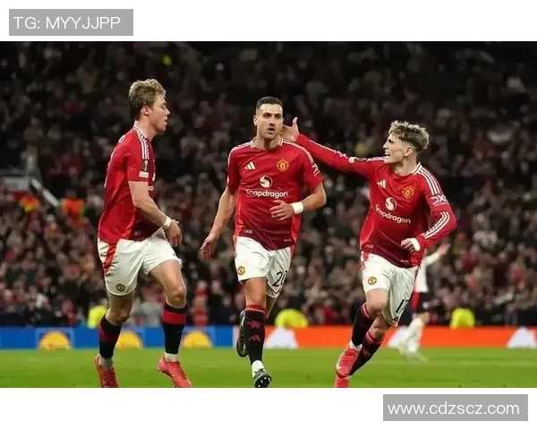 巴伦西亚主场迎战曼联双方争夺欧战资格的关键之战 巴伦西亚主场迎战曼联双方争夺欧战资格的关键之战